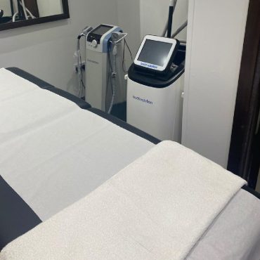 Body sculpting and  contouring room